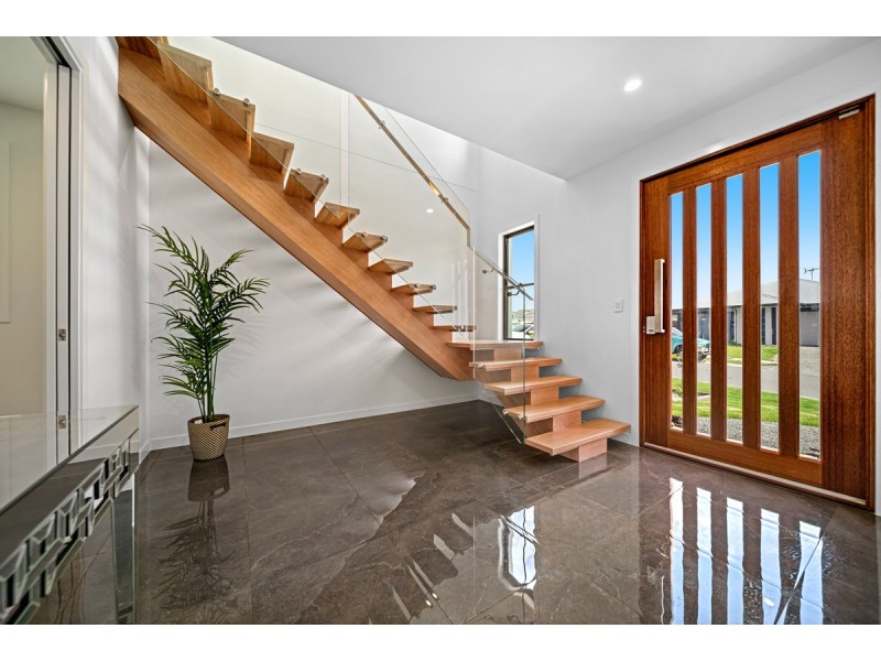 36 Falco Drive, Bahrs Scrub QLD 4207