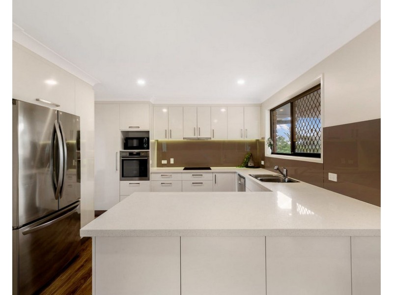 10 Columbia Court, Springwood QLD 4127