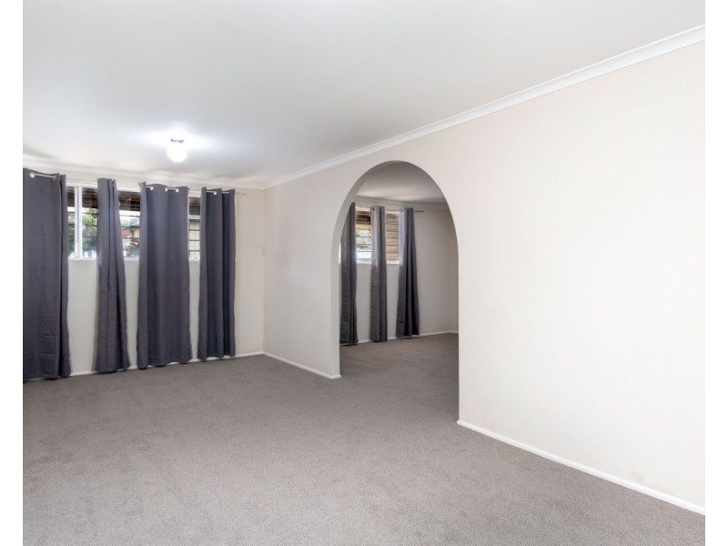 17 Barbaralla Drive, Springwood QLD 4127