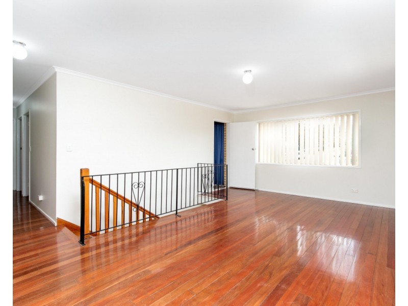 17 Barbaralla Drive, Springwood QLD 4127