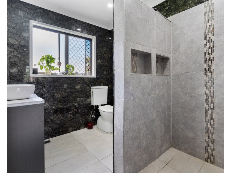 9 Briggs Road, Springwood QLD 4127