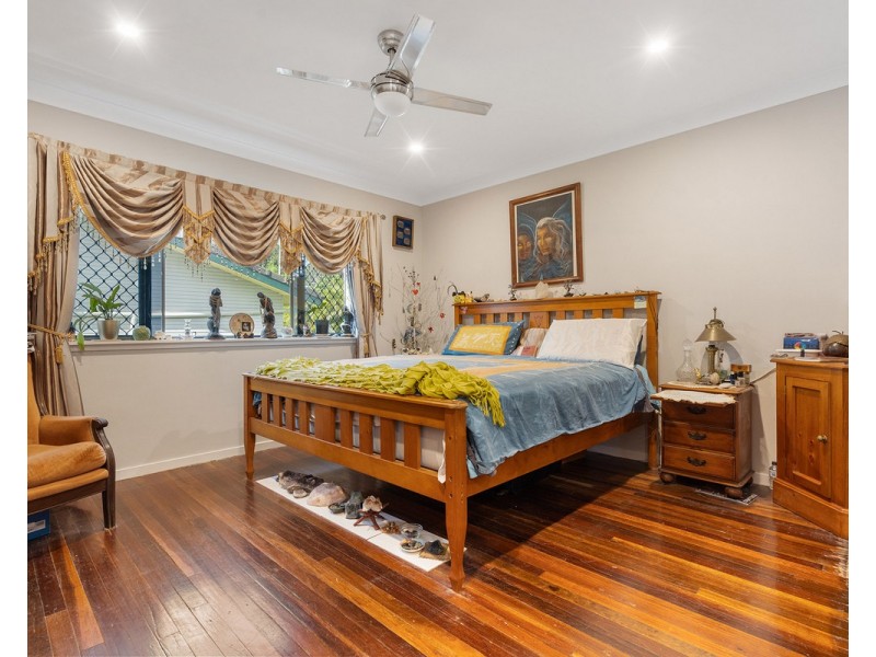 9 Briggs Road, Springwood QLD 4127