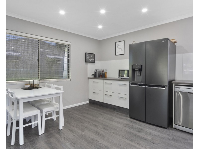 1 Veronica Avenue, Daisy Hill QLD 4127