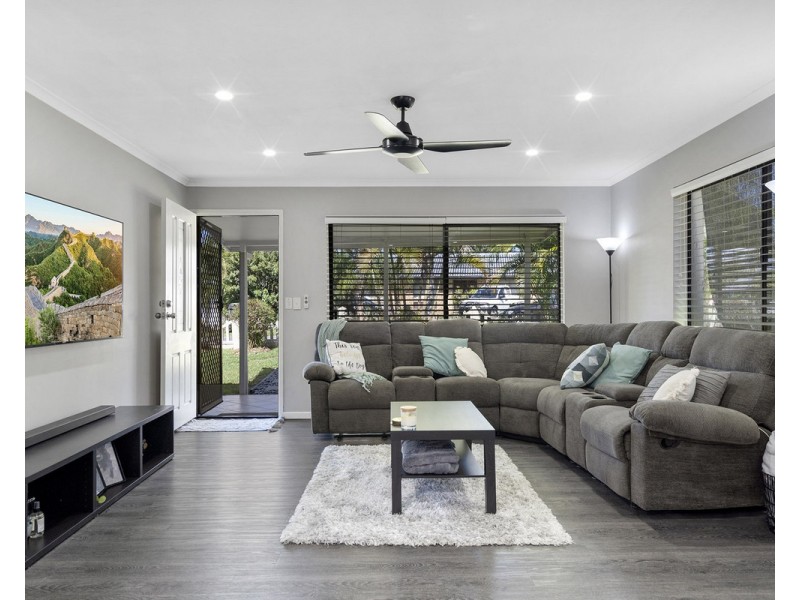 1 Veronica Avenue, Daisy Hill QLD 4127