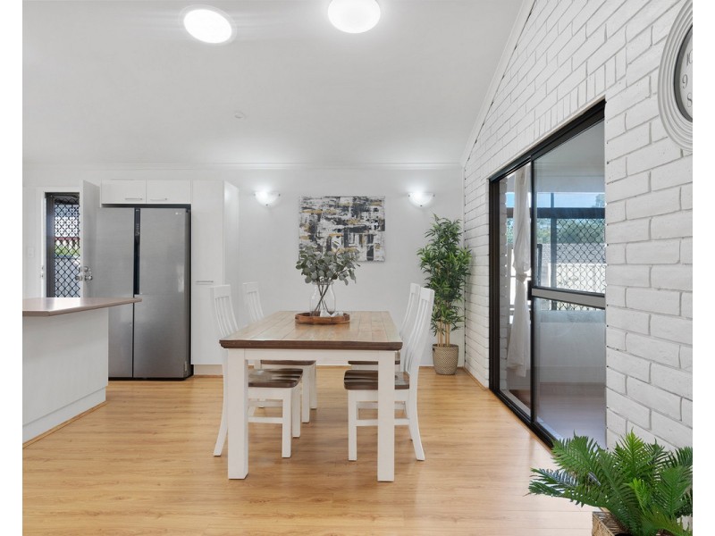 4 SOLENT Court, Daisy Hill QLD 4127