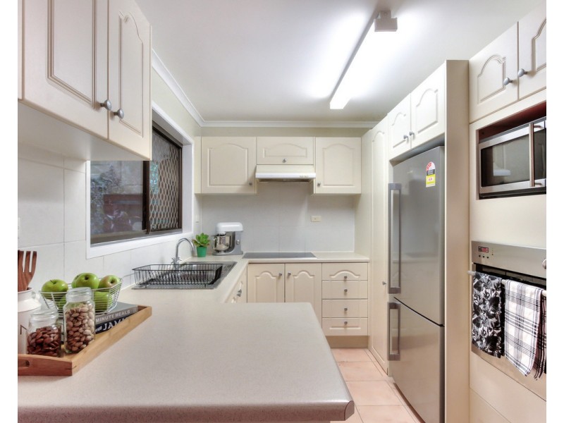6 Adale Court, Daisy Hill QLD 4127