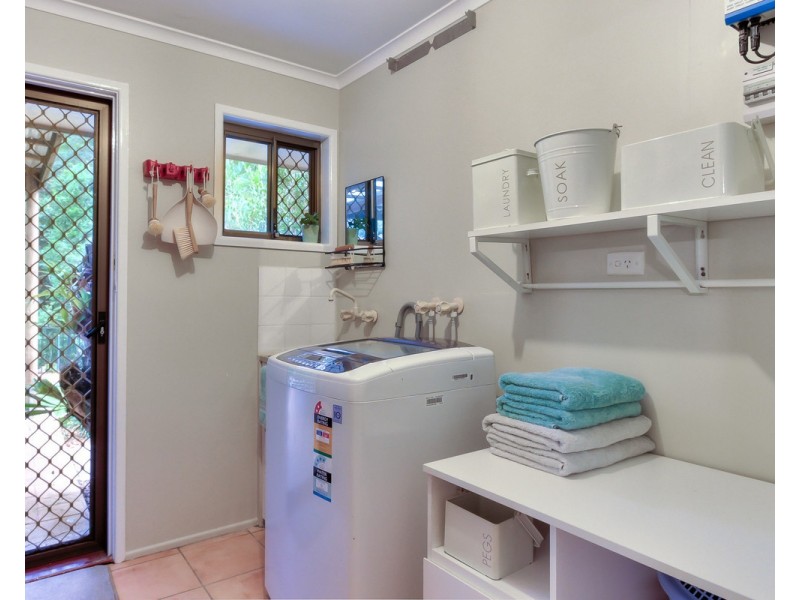 6 Adale Court, Daisy Hill QLD 4127
