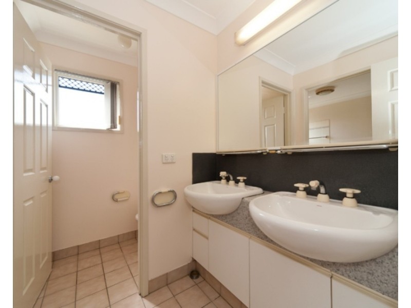 2/35 Lani Street, Wishart QLD 4122