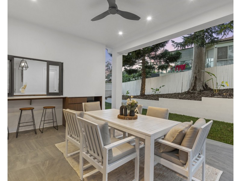 8 Sunshine Place, Eight Mile Plains QLD 4113