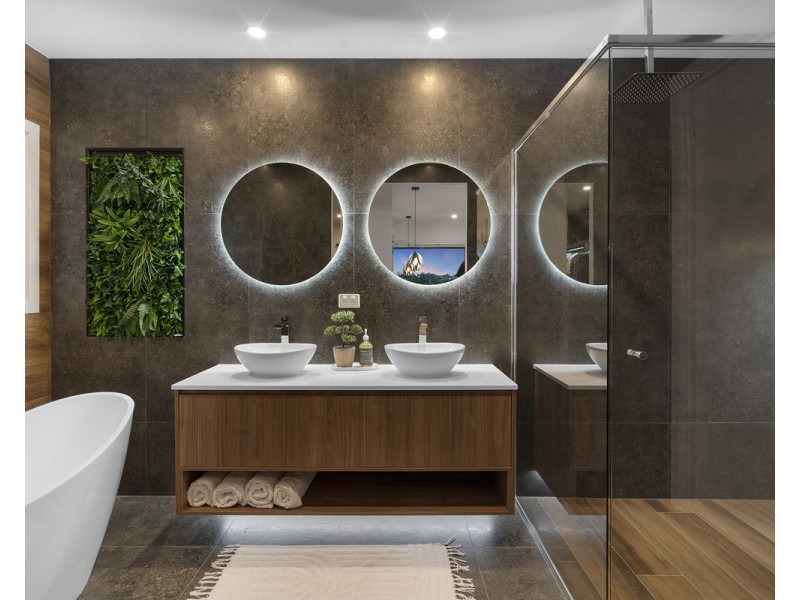 8 Sunshine Place, Eight Mile Plains QLD 4113