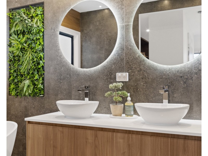 8 Sunshine Place, Eight Mile Plains QLD 4113