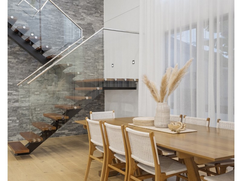 8 Sunshine Place, Eight Mile Plains QLD 4113