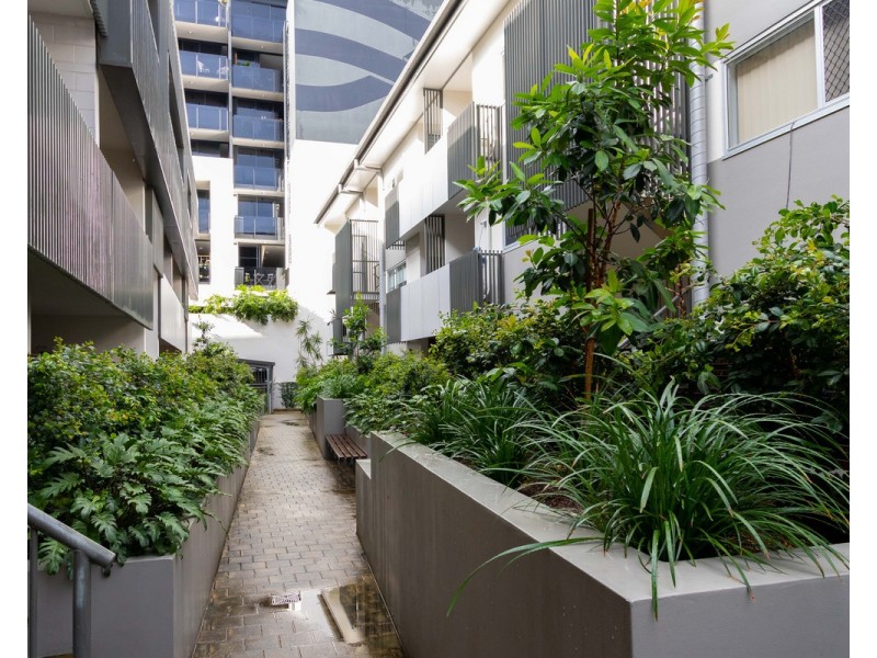 307/28 Masters Street, Newstead QLD 4006