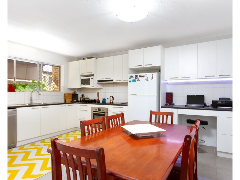 2/45 Alva Terrace, Gordon Park QLD 4031