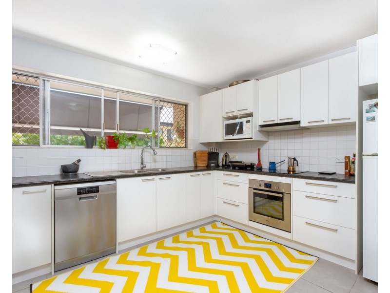 2/45 Alva Terrace, Gordon Park QLD 4031