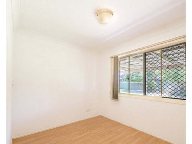 17 Chateau Street, Calamvale QLD 4116