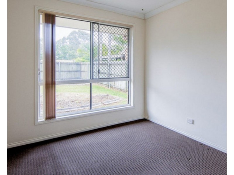 33 Rhodes Street, Loganlea QLD 4131