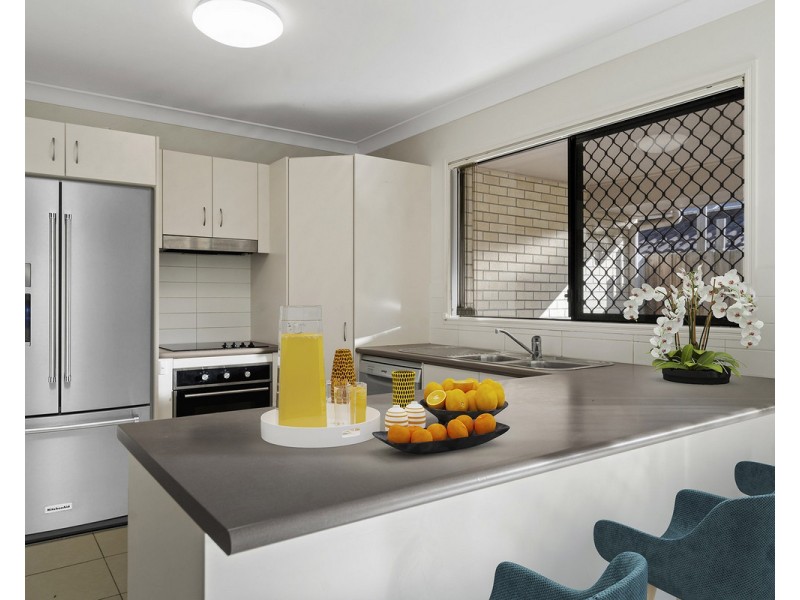 37 Carnarvon Crescent, Waterford QLD 4133
