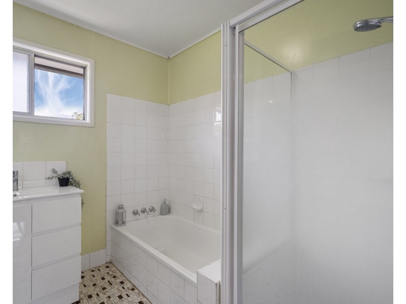 28 Paradise Road, Slacks Creek QLD 4127