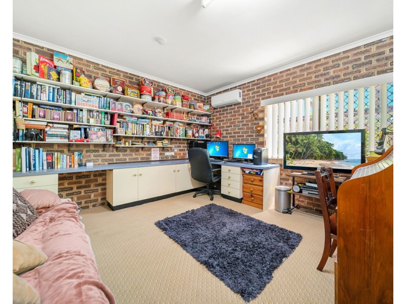 136 Barbaralla Drive, Springwood QLD 4127
