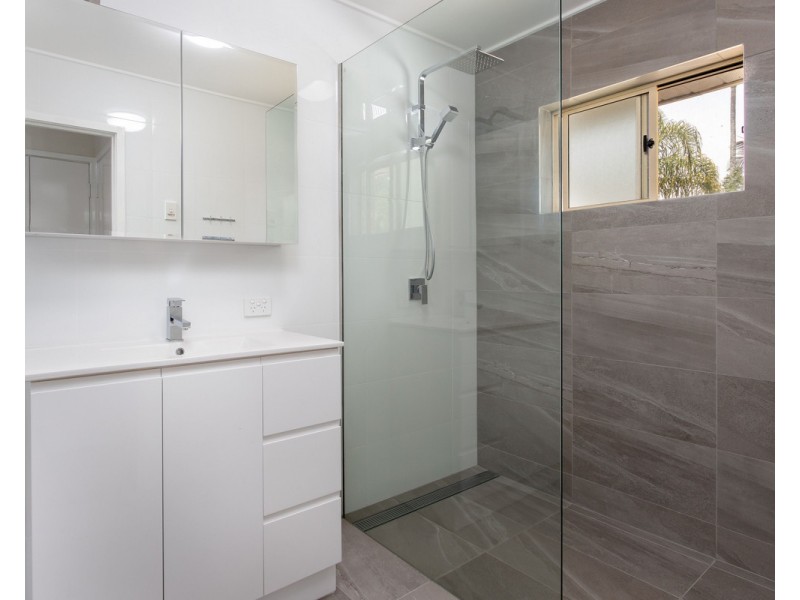 17 Barbaralla Drive, Springwood QLD 4127