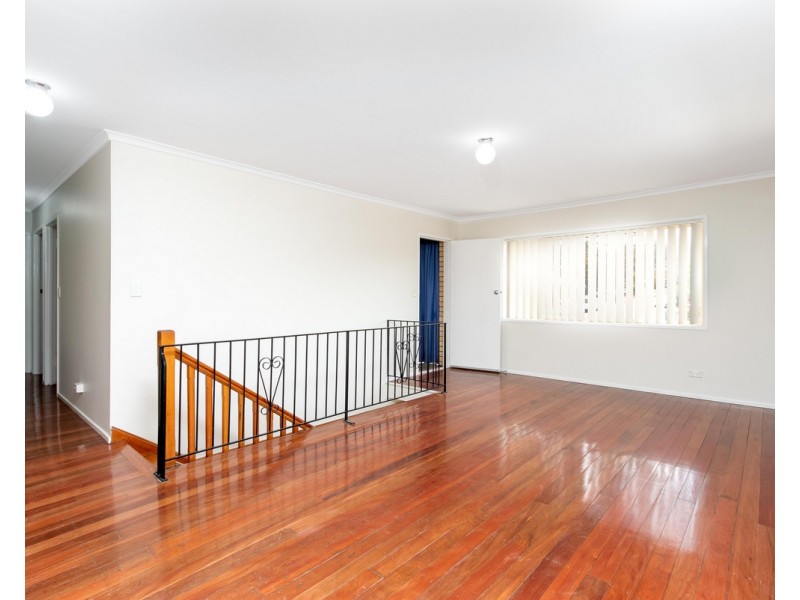 17 Barbaralla Drive, Springwood QLD 4127