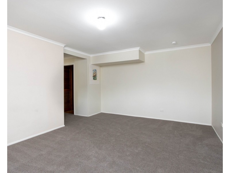 17 Barbaralla Drive, Springwood QLD 4127