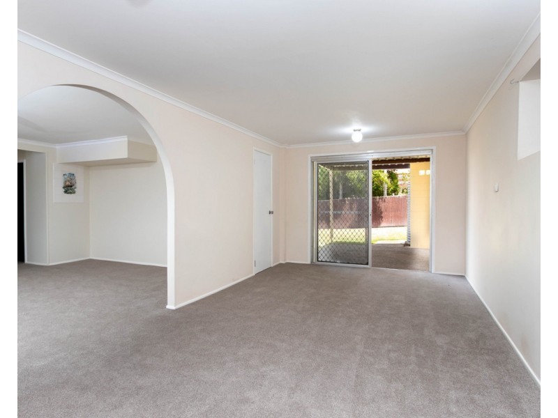 17 Barbaralla Drive, Springwood QLD 4127