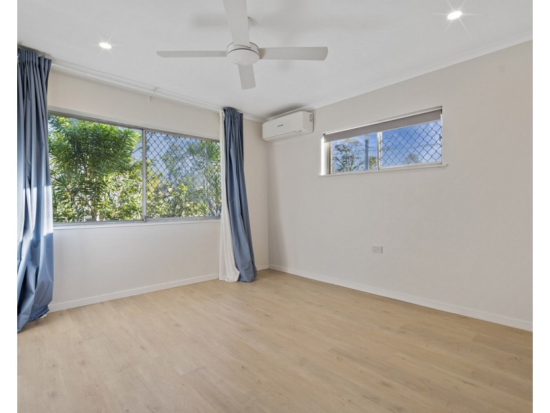 39 Pine Drive, Woodridge QLD 4114