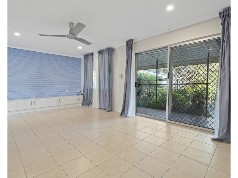 39 Pine Drive, Woodridge QLD 4114