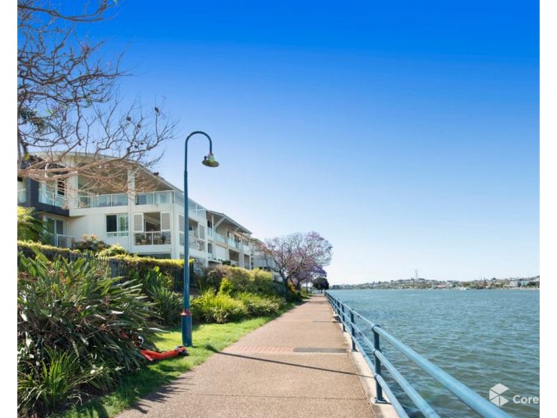 18/15 Vernon Terrace, Teneriffe QLD 4005