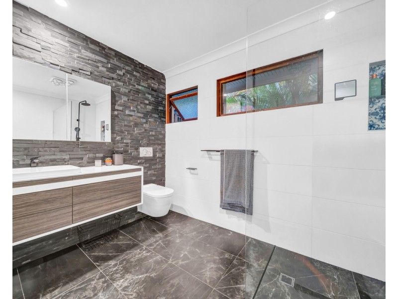 24 Brentwick Street, Chermside QLD 4032