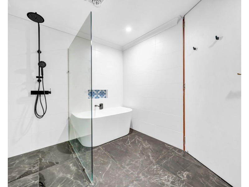 24 Brentwick Street, Chermside QLD 4032