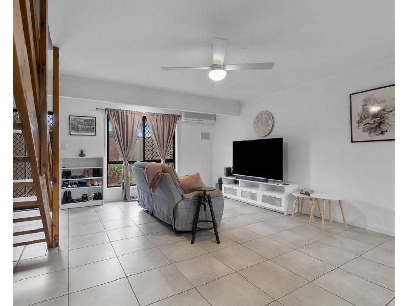 16/127 Barbaralla Drive, Springwood QLD 4127