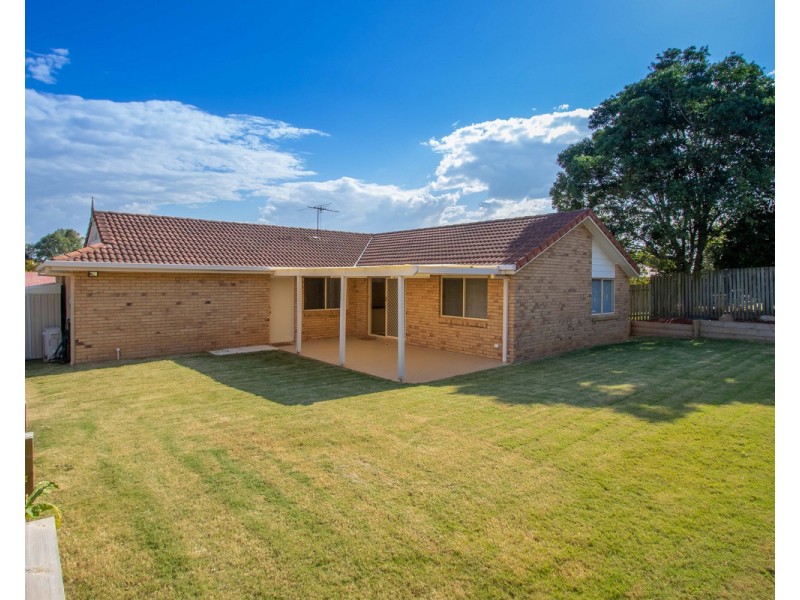 130 Pohon Drive, Tanah Merah QLD 4128