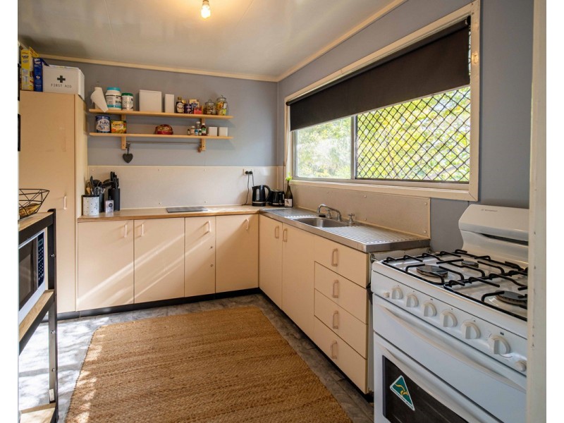 10 Bellis Street, Daisy Hill QLD 4127