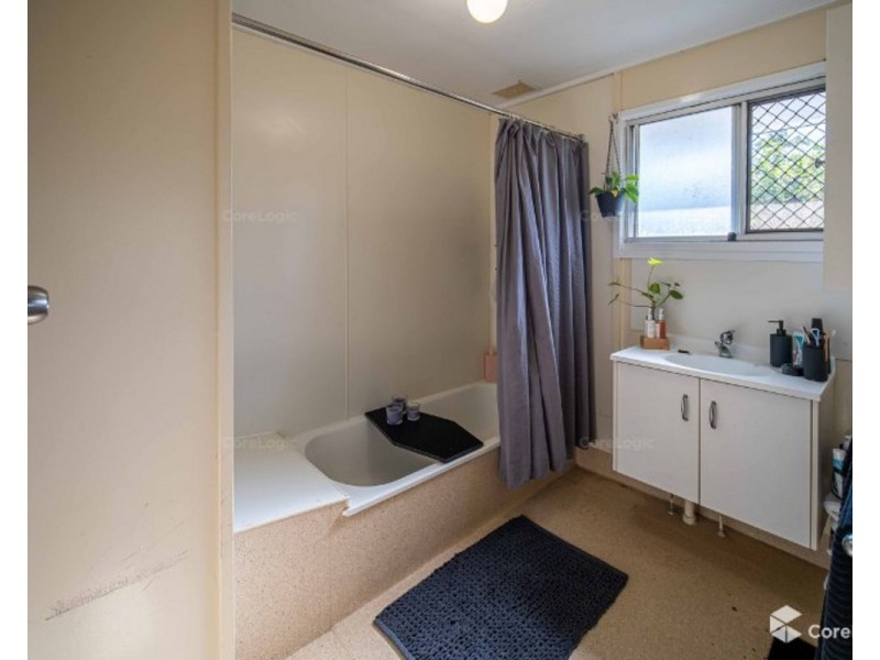 10 Bellis Street, Daisy Hill QLD 4127