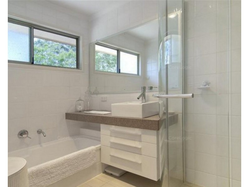 91 Barbaralla Drive, Springwood QLD 4127