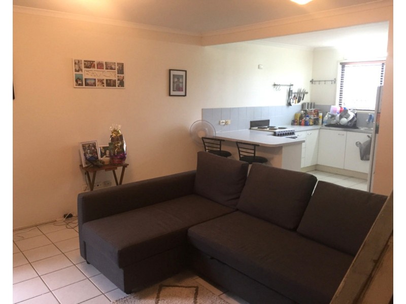 4/2 Cognac Court, Kingston QLD 4114