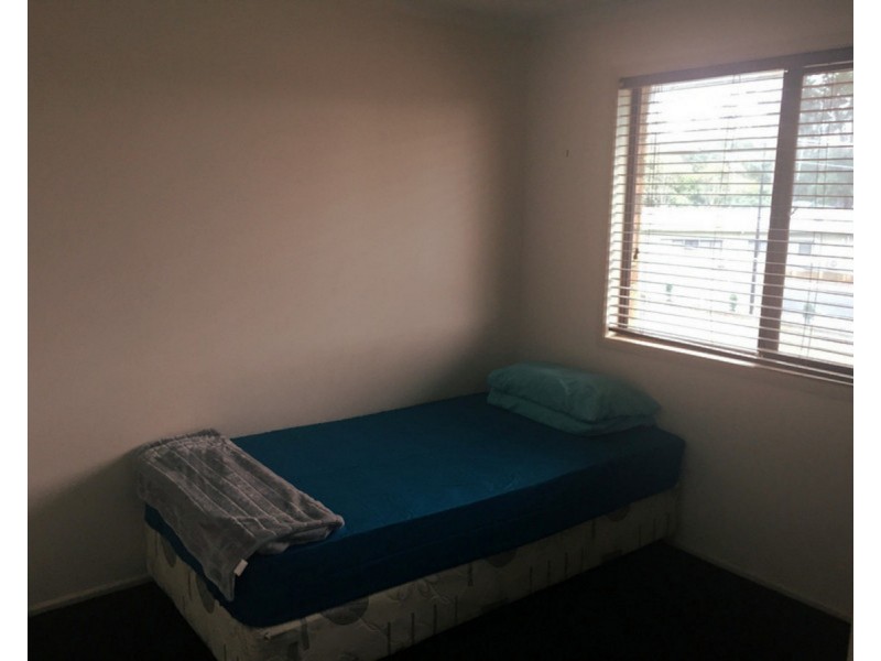 4/2 Cognac Court, Kingston QLD 4114