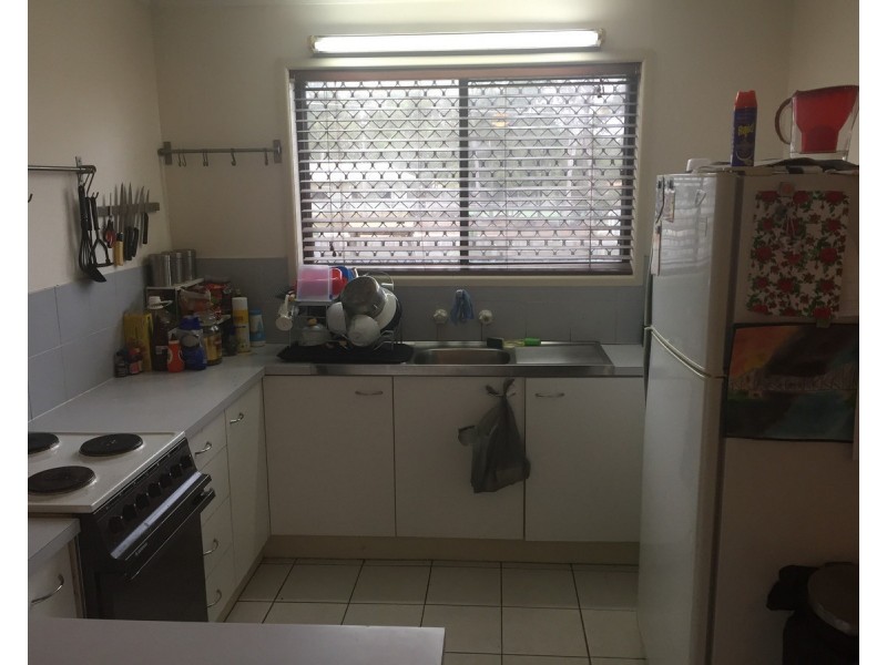 4/2 Cognac Court, Kingston QLD 4114