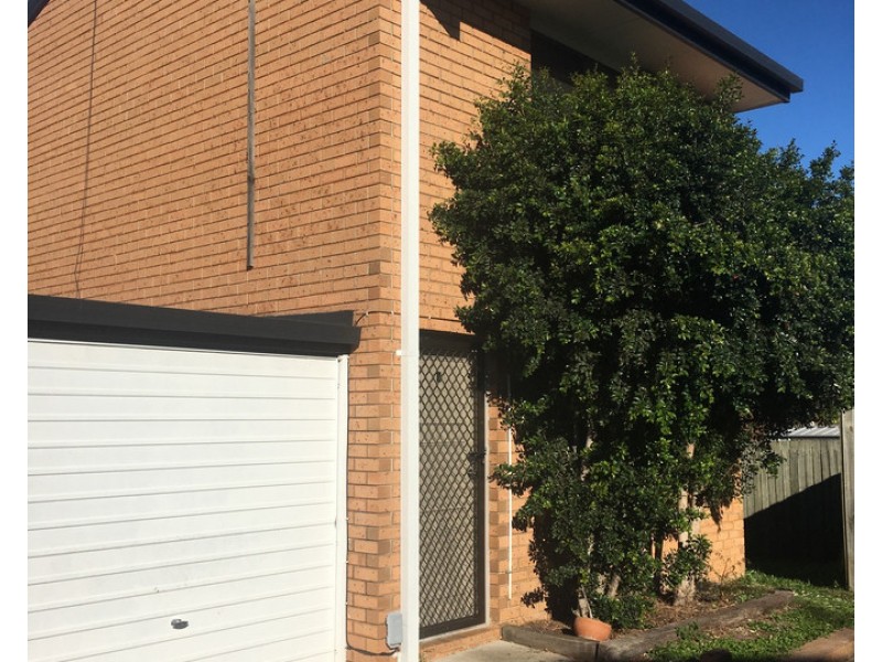 4/2 Cognac Court, Kingston QLD 4114