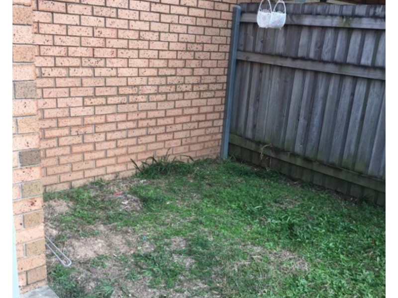 4/2 Cognac Court, Kingston QLD 4114