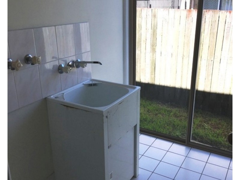 7 Perak Court, Tanah Merah QLD 4128