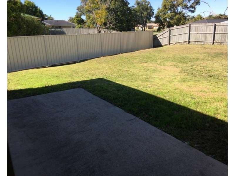 7 Perak Court, Tanah Merah QLD 4128