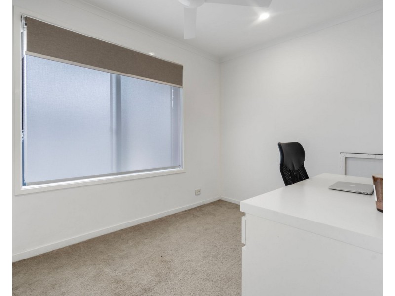 4 Teak Street, Shailer Park QLD 4128