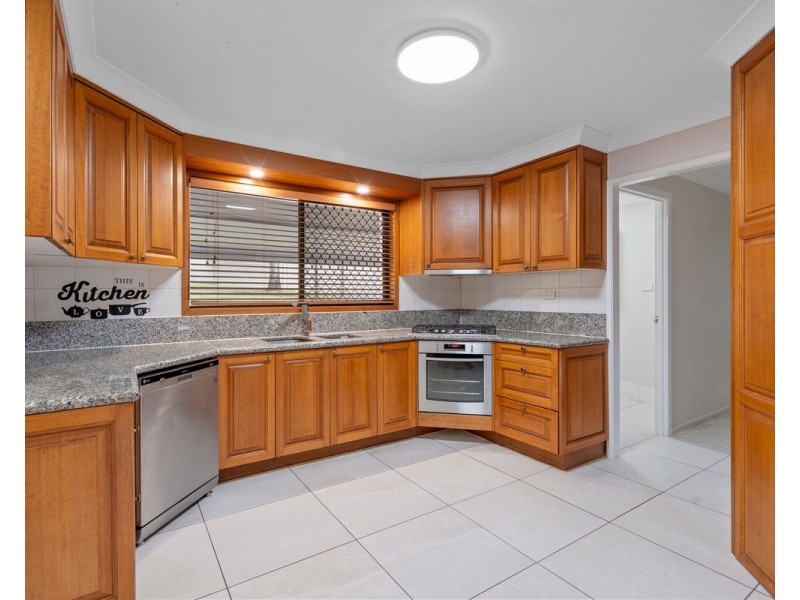 4 Abang Avenue, Tanah Merah QLD 4128