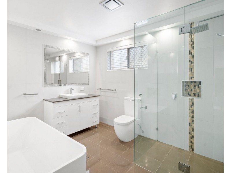 4 Abang Avenue, Tanah Merah QLD 4128