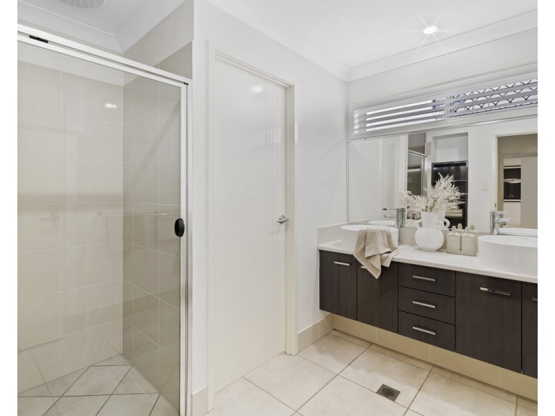 70 Trudy Crescent, Cornubia QLD 4130