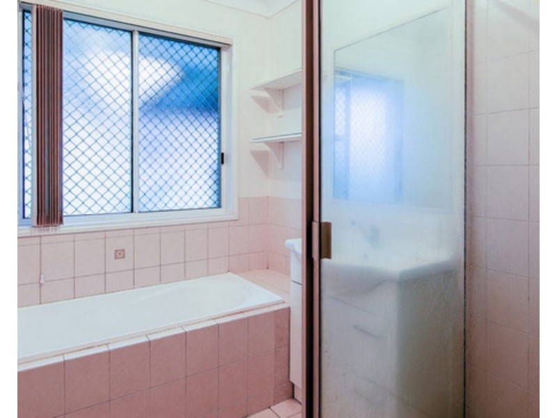 33 Rhodes Street, Loganlea QLD 4131